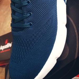 Meet your Posher, Farooque